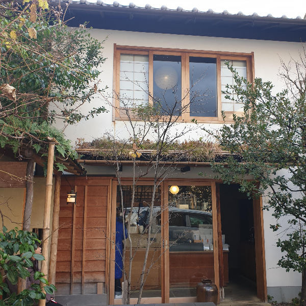 교토 카페 투어 ② 위켄더스 커피, 스마트 커피, 스텀프타운 커피, 가라후네야 커피 (니시키 시장)_위켄더즈_외관