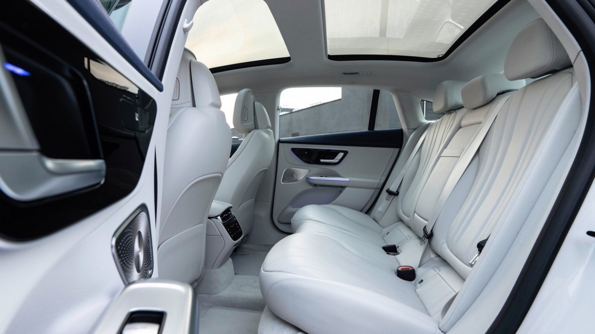 메르세데스-벤츠 EQE