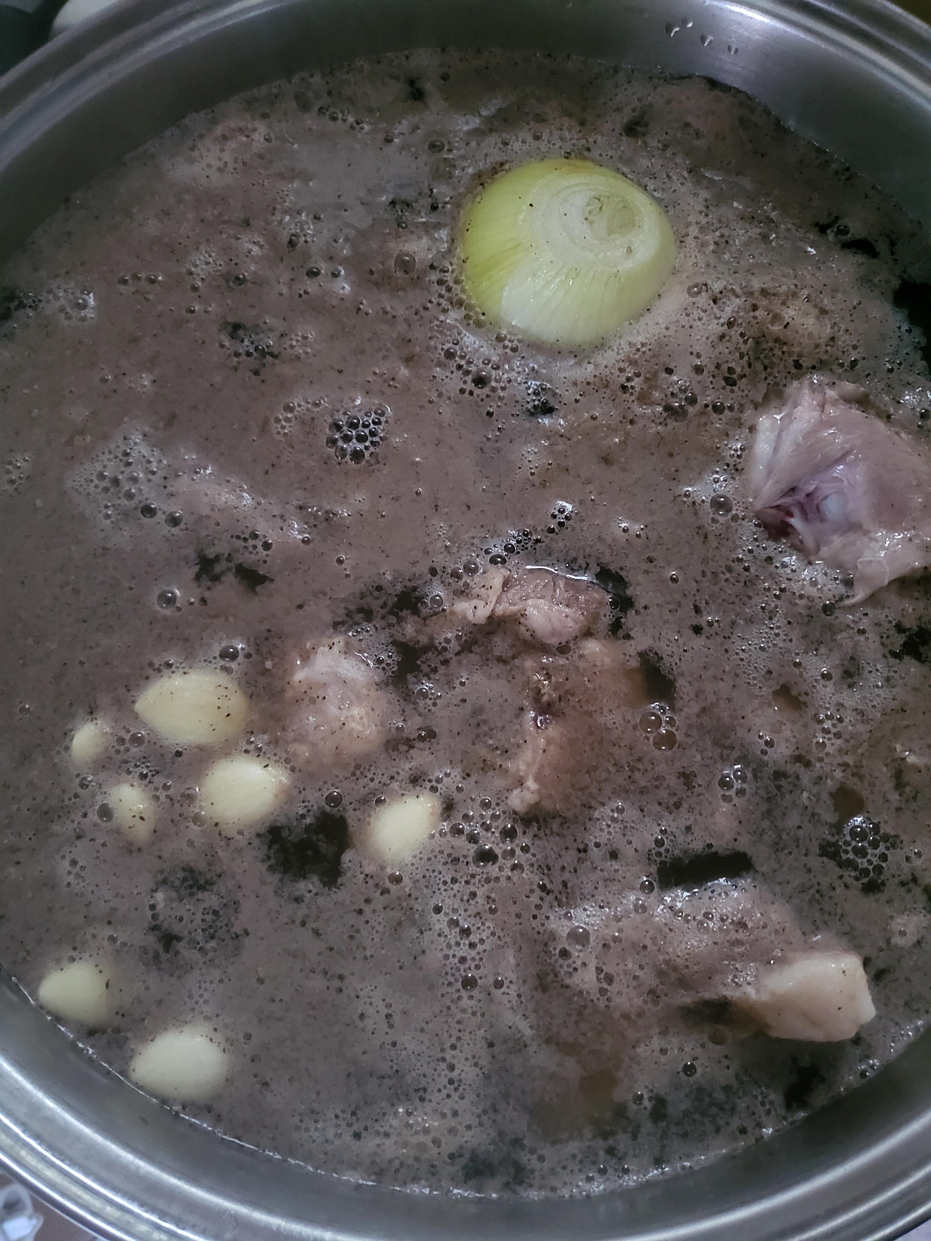 묵은지 뼈찜 만들기