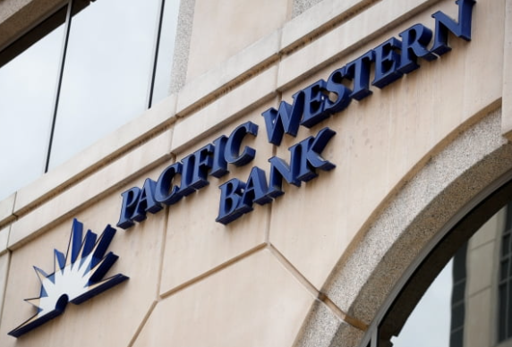 퍼시픽웨스턴뱅크
