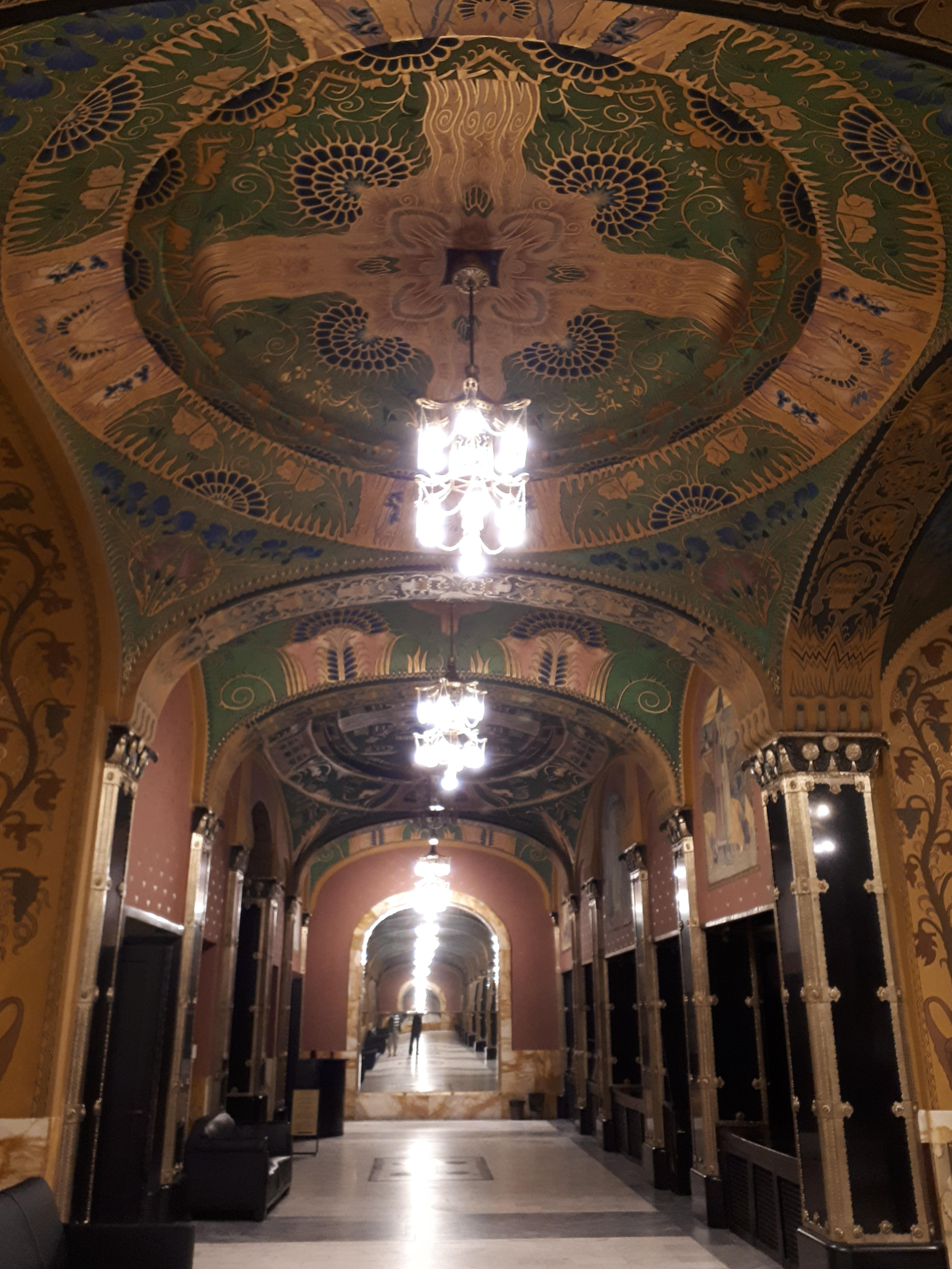 루마니아 트르구무레슈 장미 광장 극장 내부