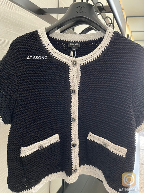 샤넬 크로쉐 버튼 반팔 가디건 CHANEL CROCHET BUTTON CARDIGAN