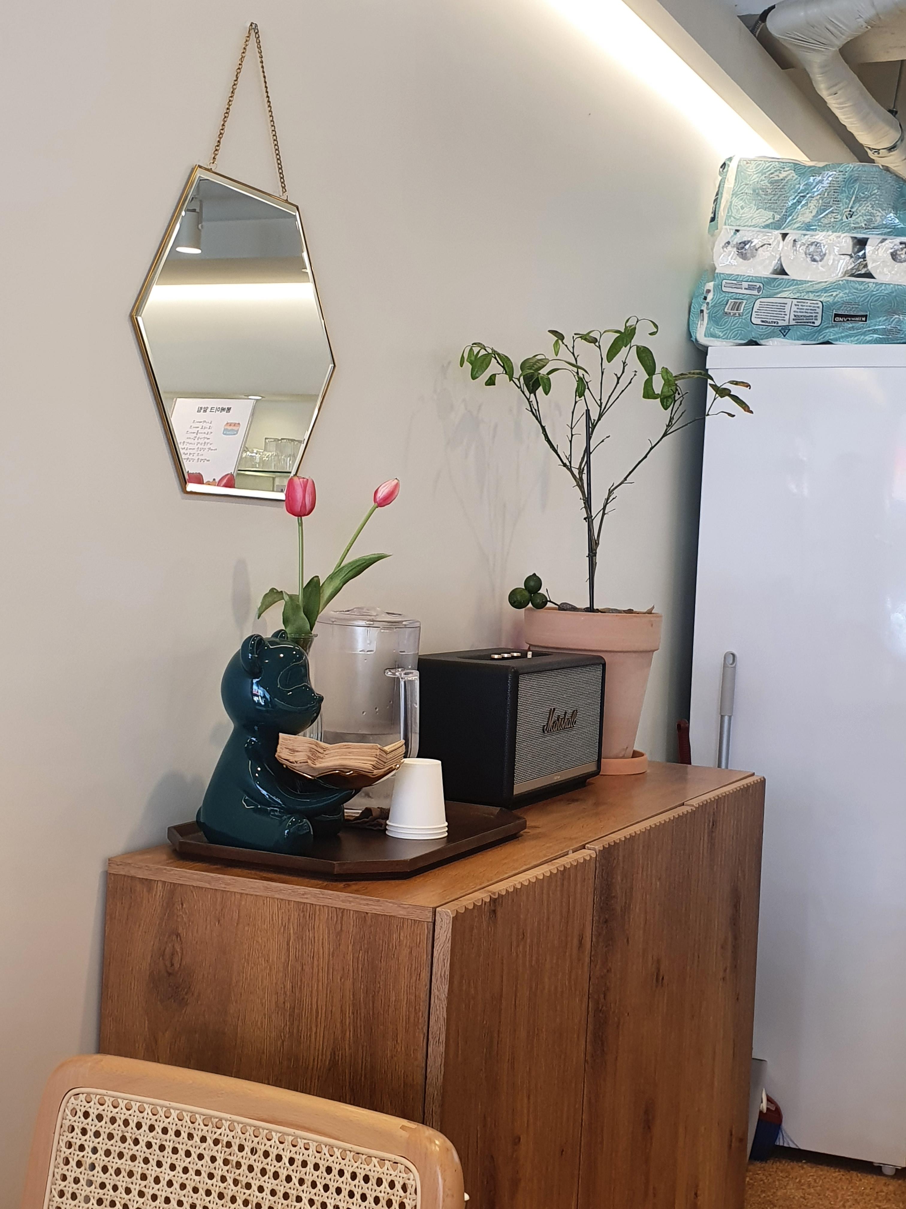 원내동 봄베이크 가게 인테리어