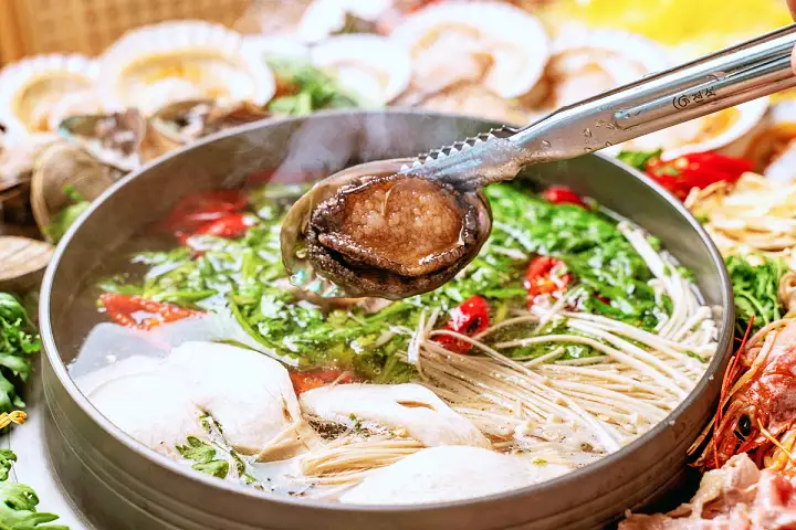 겨울엔 오감만족 꽃쟁반 해물칼국수 요리 오이도 맛집 추천 생방송투데이 리얼 맛집