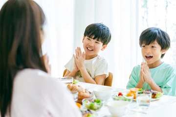 성장기 아이를 위한 밥상: 영양 균형 잡힌 엄마표 레시피