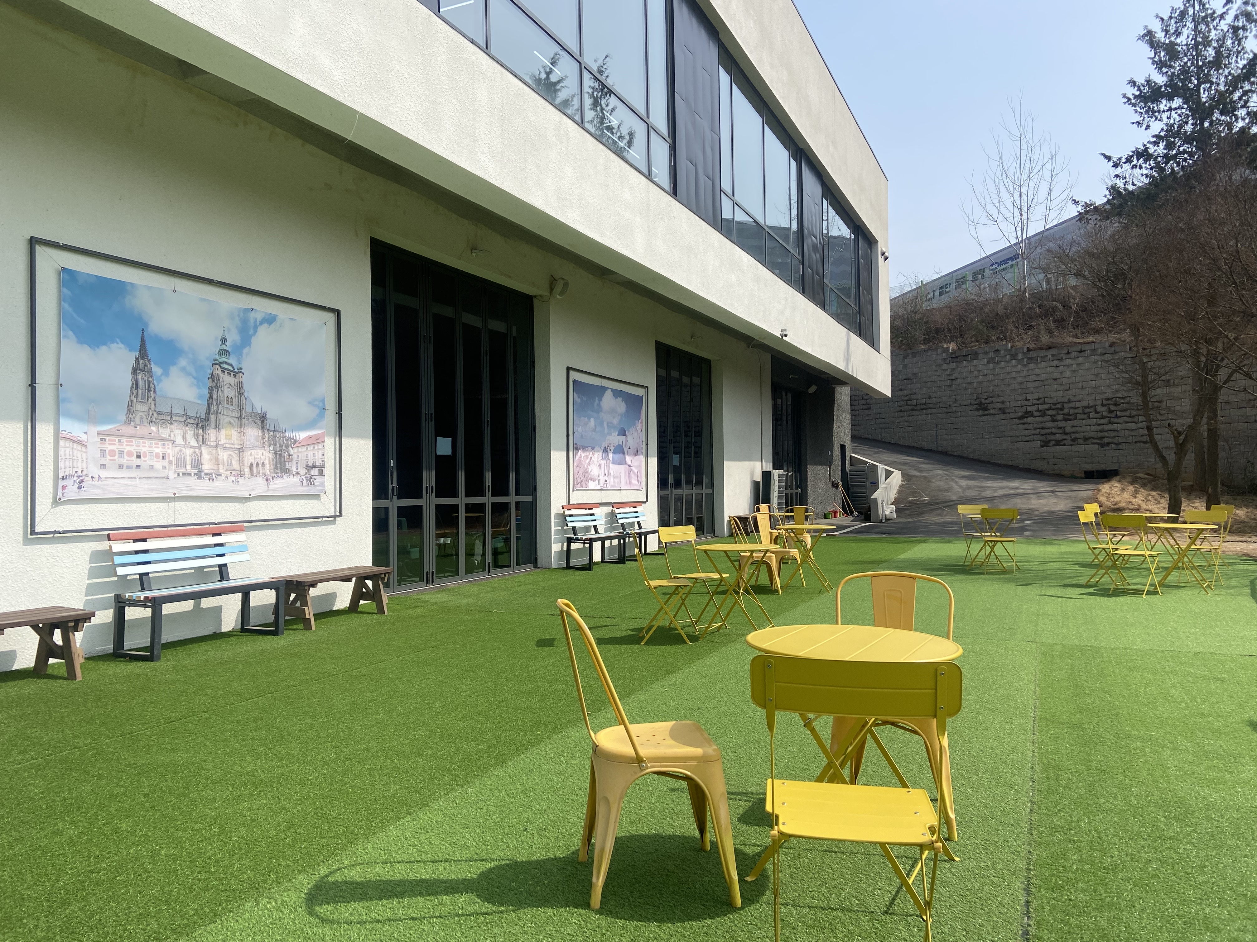 카페 시차 야외 테라스