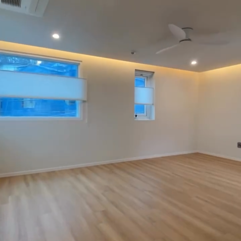 방이 넓게 빠져서 활용하기가 좋다