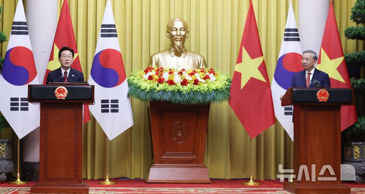 한-베트남 협력 강화 선포! 2026 정상회담 성과 총정리: 원전&middot;고속철&middot;1500억 달러 교역 목표