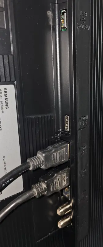 삼성 사이니지 비즈니스 TV 연결 단자