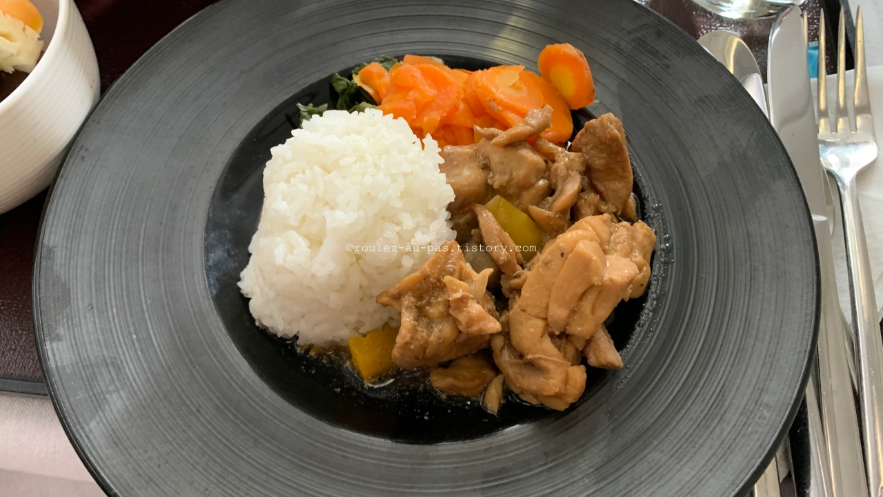 GA866-BUSINESS CLASS-FLIGHT MEAL-CHICKEN