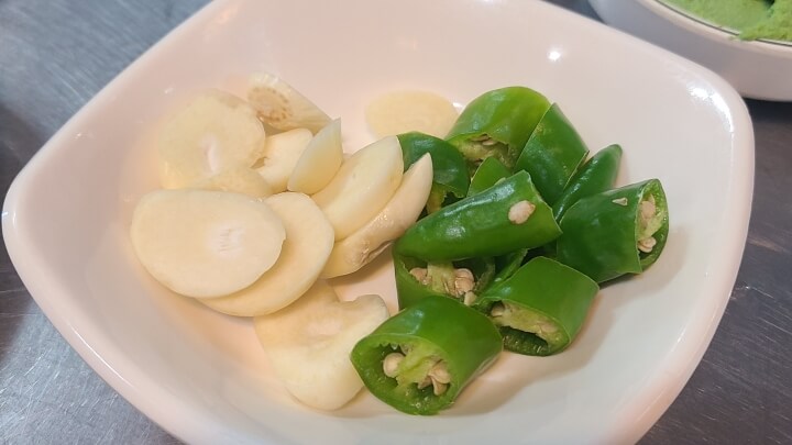 회포풀자-밑반찬-고추마늘