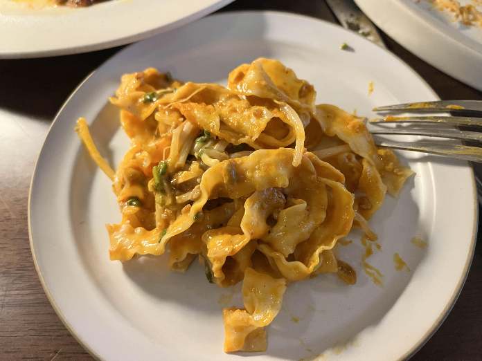 넓은 면 사용하는 소이단단 누들