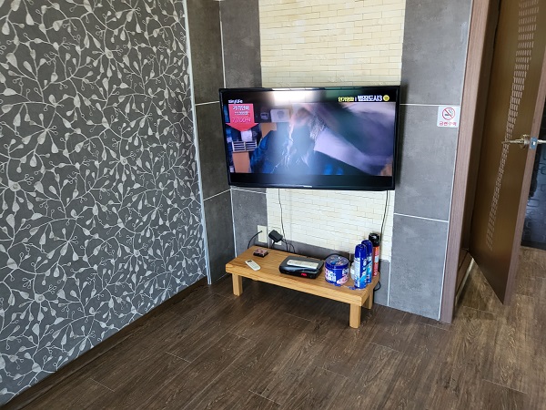 거문도 솔지오 펜션 2층 펜션 TV