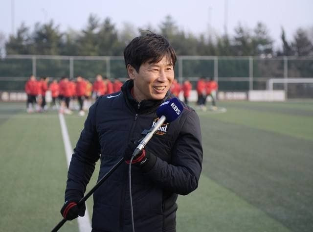 김기동 감독상: 4월 이달의 감독상 수상! FC서울 선두 질주와 역대급 대기록 분석