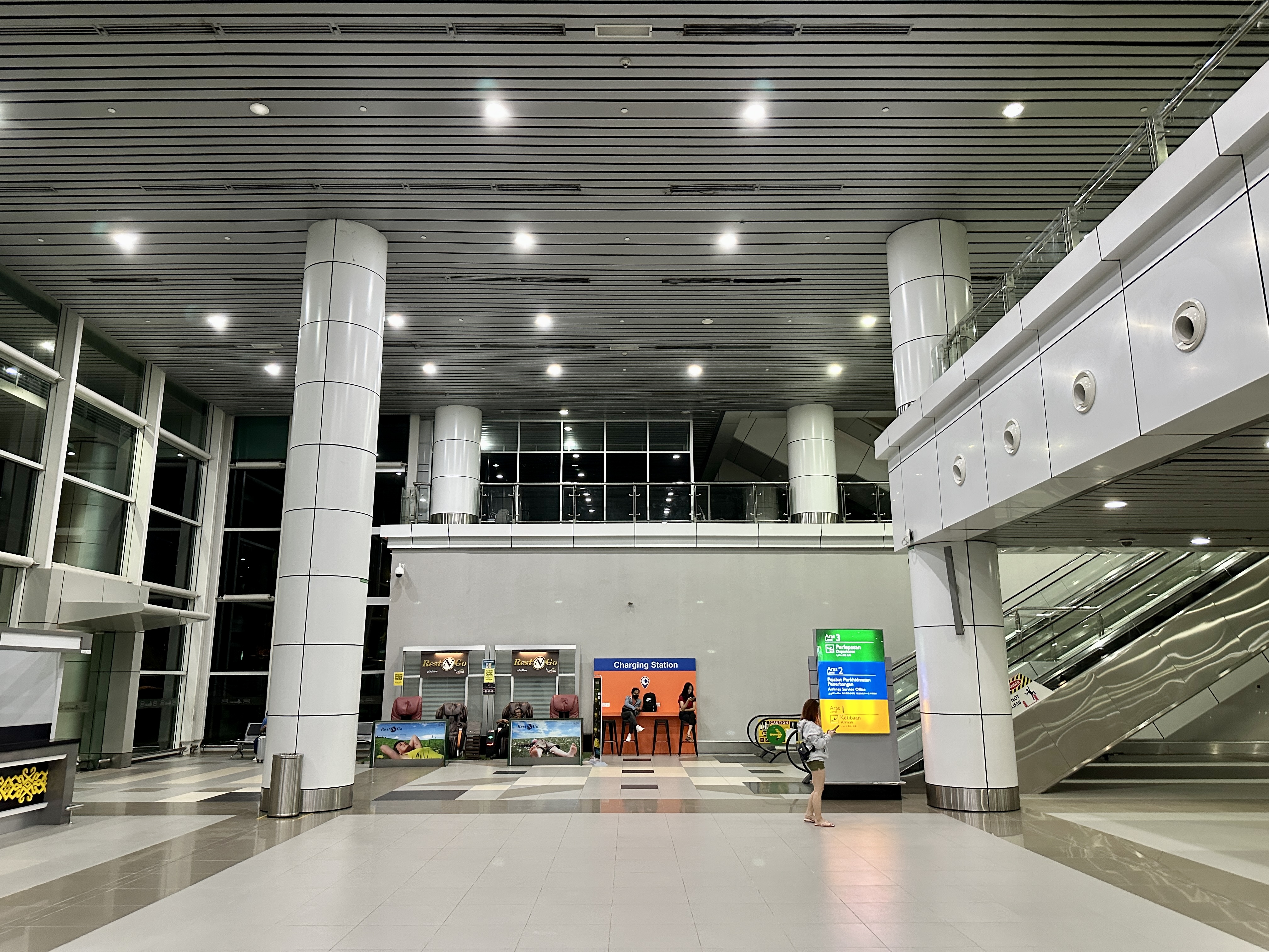 코타키나발루 공항 입국장