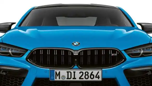 BMW M8 컴페티션 가격 실구매가 모의견적 제원 옵션 카탈로그 가격표 디자인 실내 트렁크 색상 총정리