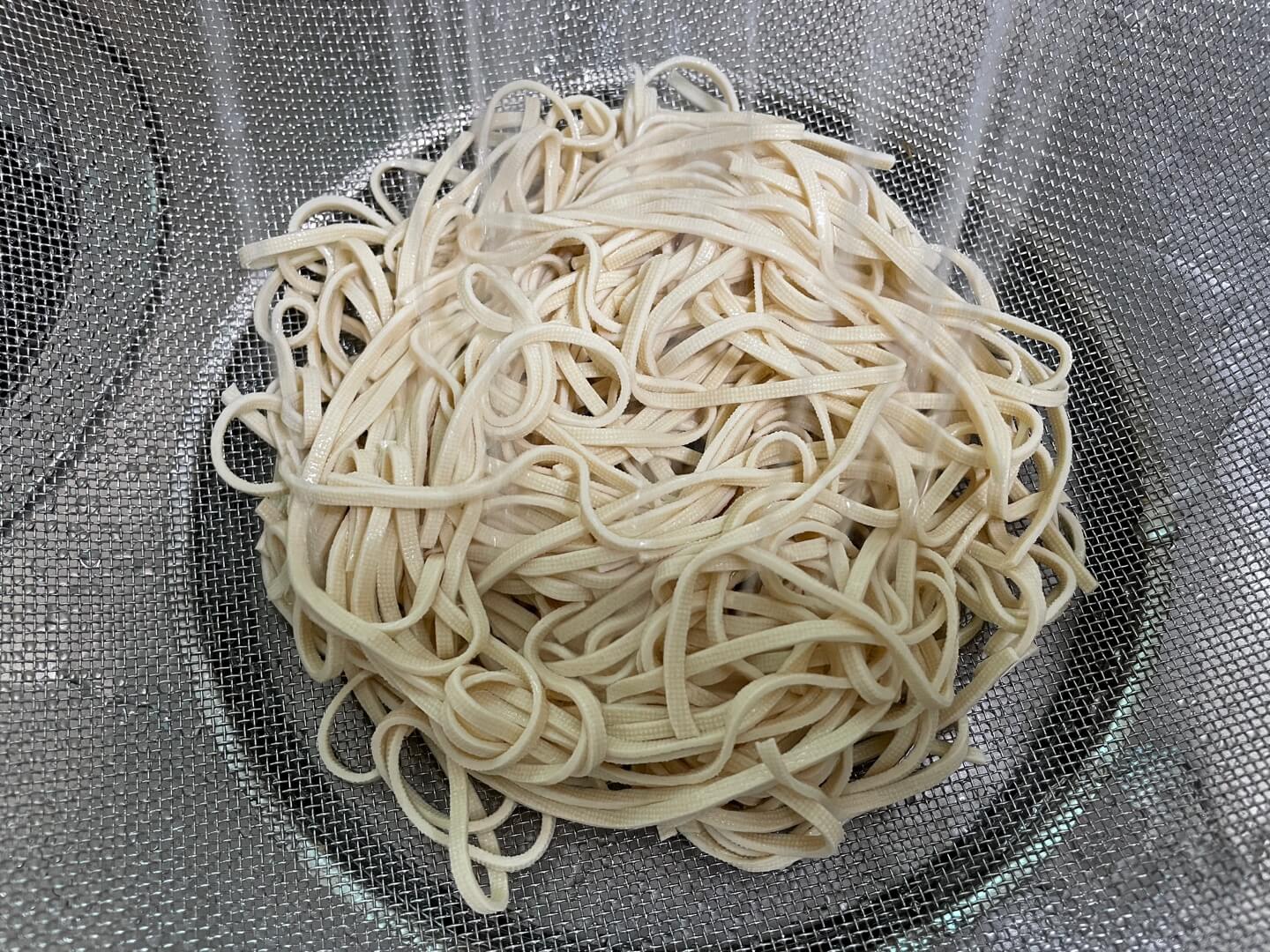 땅콩버터 다이어트 - 얇은 두부면 헹구기