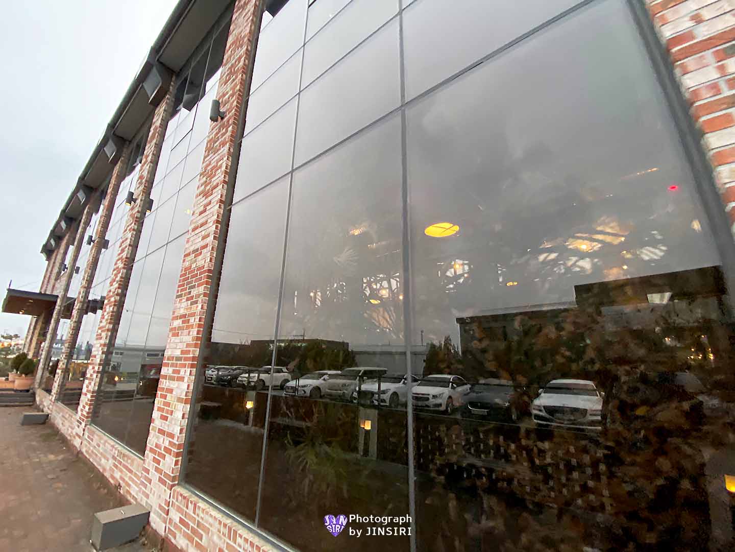 ๊นํฌ ์์ด ๋ฒ ์ด์ปค๋ฆฌ ์๋ฌผ์ ๋ํ ์นดํ ์์ธ๊ทผ๊ต ๋๋ผ์ด๋ธ ๊ธ๋ฆฐ๊ณต์