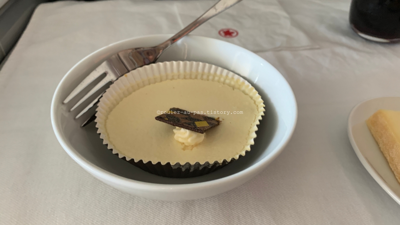 AC-BUSINESS-CHEESECAKE