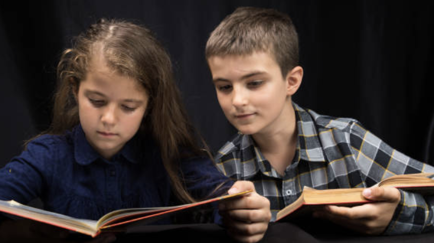 책읽는 아이들 이미지