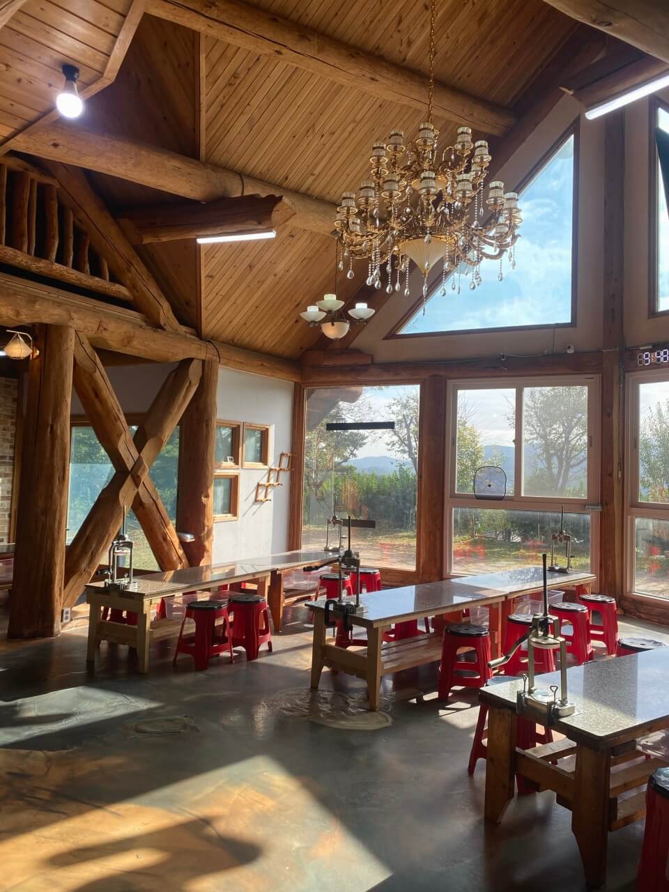 6시내고향 경남 양산 여행 명소&amp;#44; 매실 구매방법&amp;#44; 수제소시지 체험 조아저씨의 수제소시지&amp;#44; 궁중채화 전통 체험&middot;전시 한국궁중꽃박물관&amp;#44; 홍룡폭포 