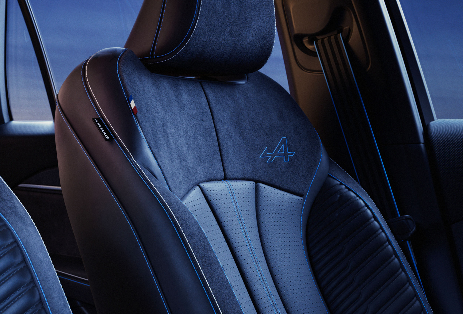 그랑 콜레우스 Esprit Alpine - 프랑스 국기 색상의 스티칭