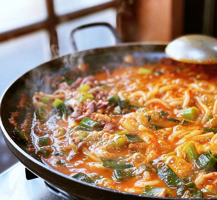 6시내고향 포항 낙지전골 현지인 로컬 추천 30년 노포 고향정가게 고향노포 낙지 볶음 맛집 오늘 방송 추천