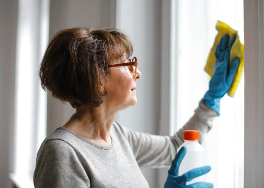 집에서 곰팡이 제거하는 확실한 방법