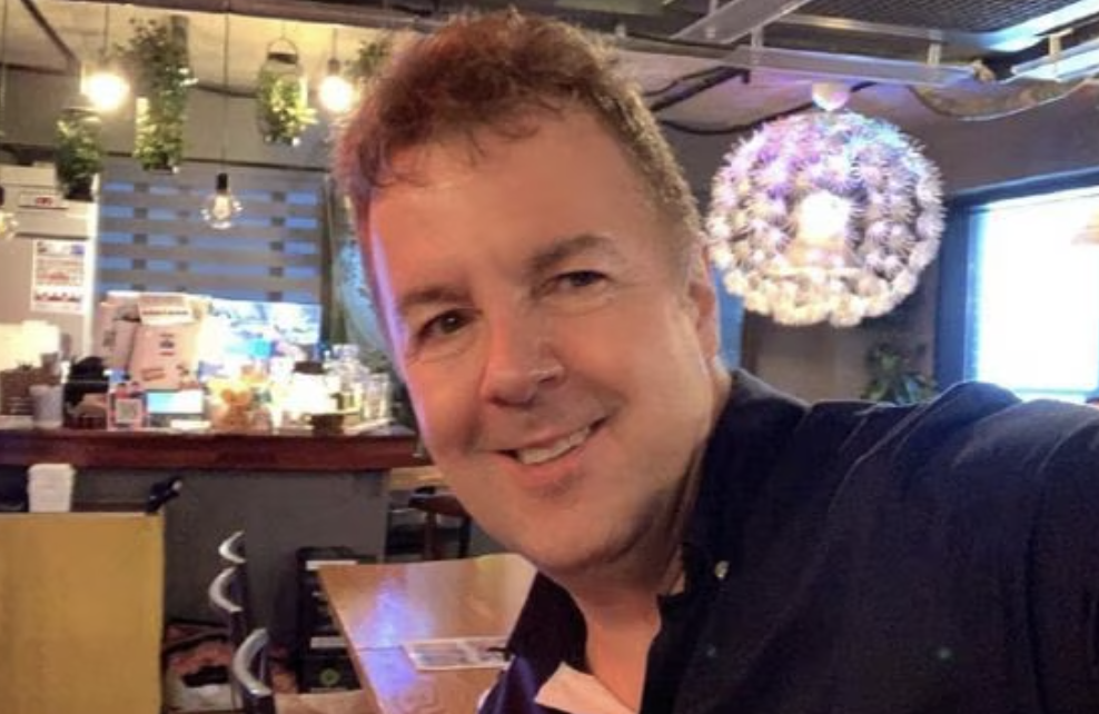 로버트 할리 셀카