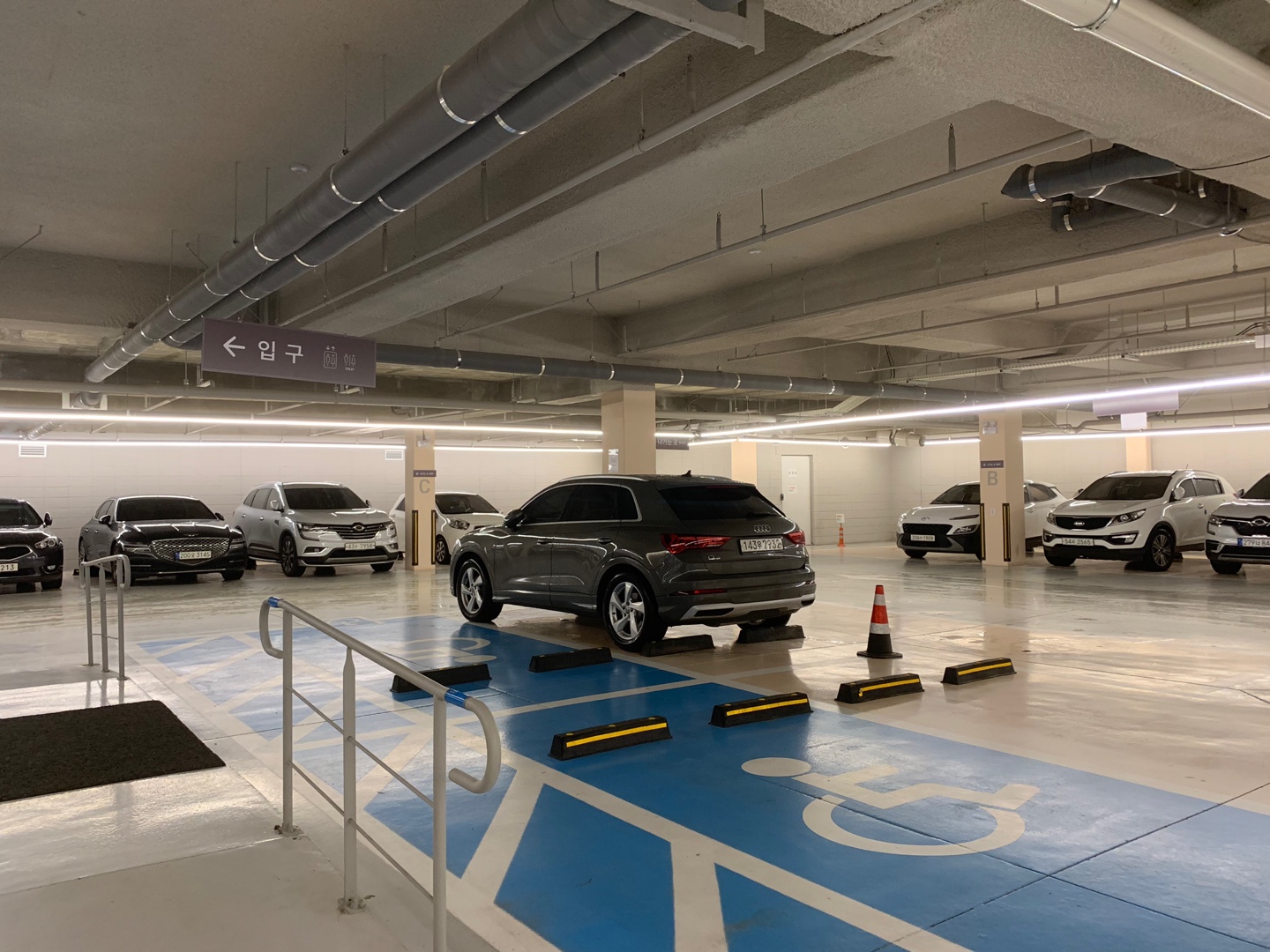 동탄 카페인중리 주차장