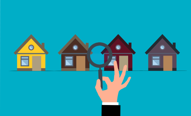 앞에-있는-주택-중-좋은-부동산을-고르는-이미지