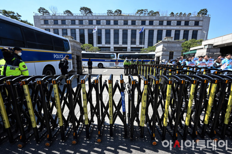 헌법재판소 탄핵심판 선고 장면