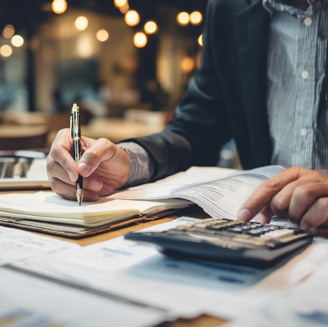 평가사 시험을 치루는 모습