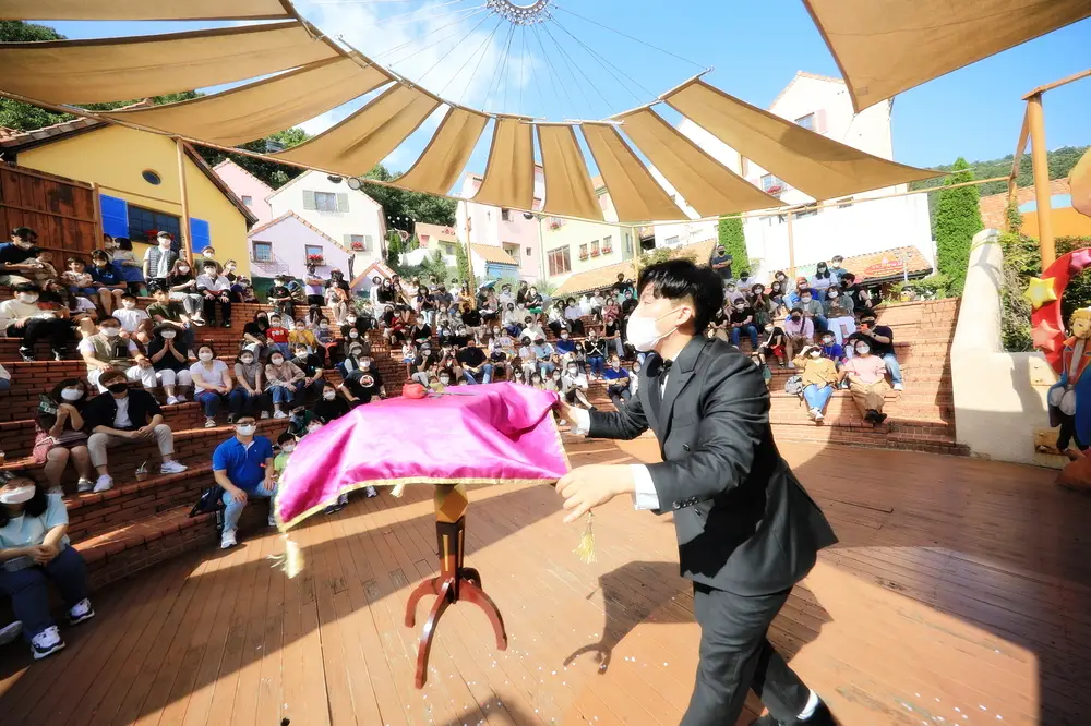 유럽동화나라 마술쇼 사진