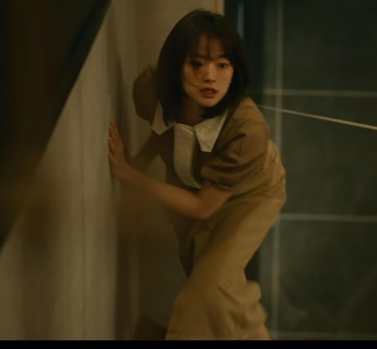 놀라 도망가는 다해