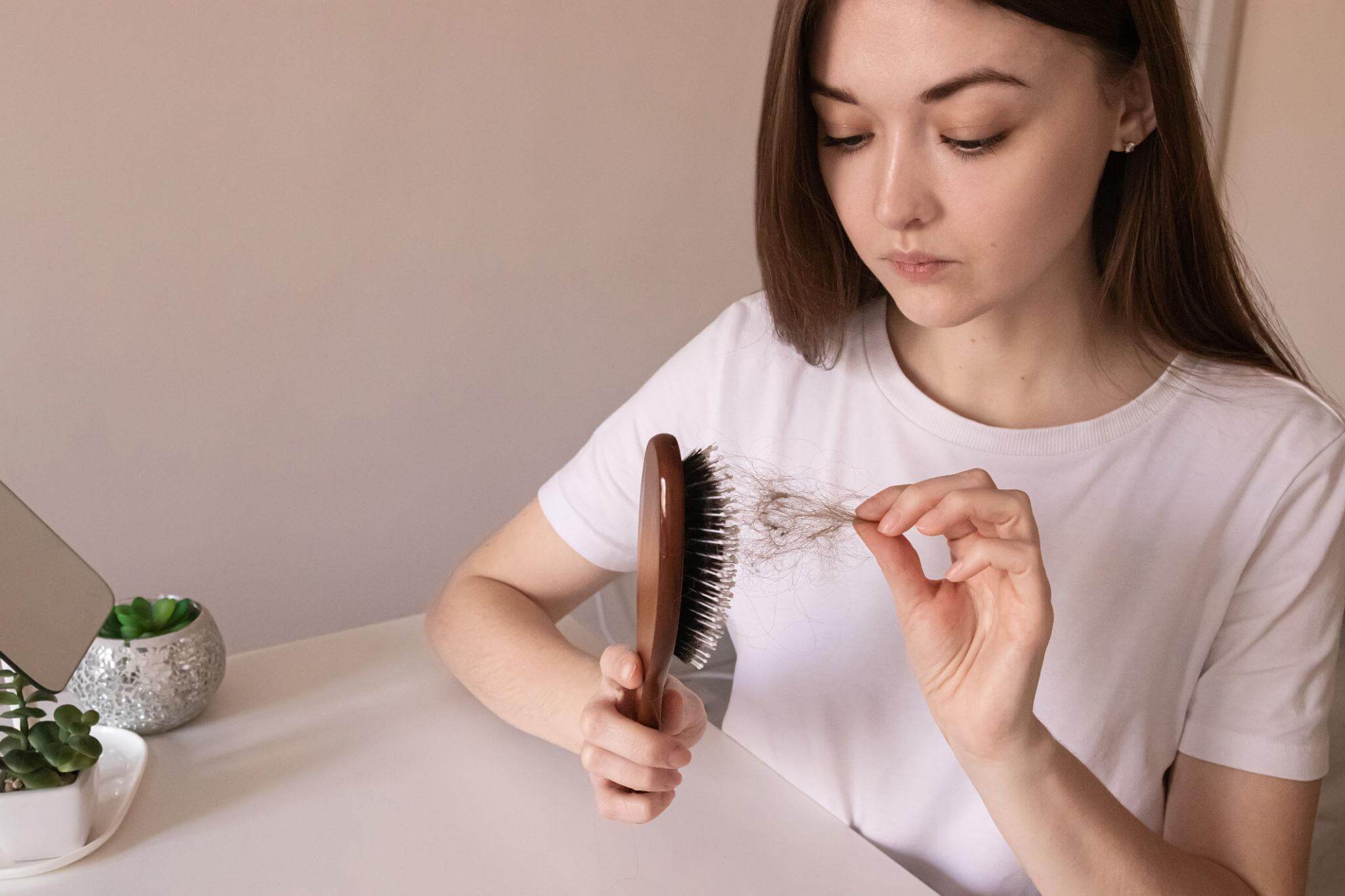 다이어트와 탈모의 관계, 체중 감량이 머리카락에 미치는 영향과 건강한 해결 전략