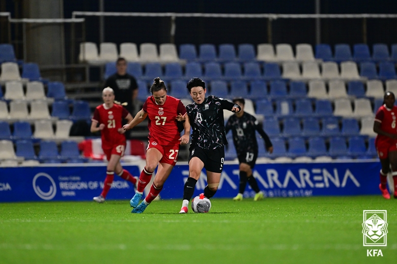 여자 축구 대표팀 캐나다전 원정 친선 경기 결과 5-1 패배 신상우 감독 이효경 득점