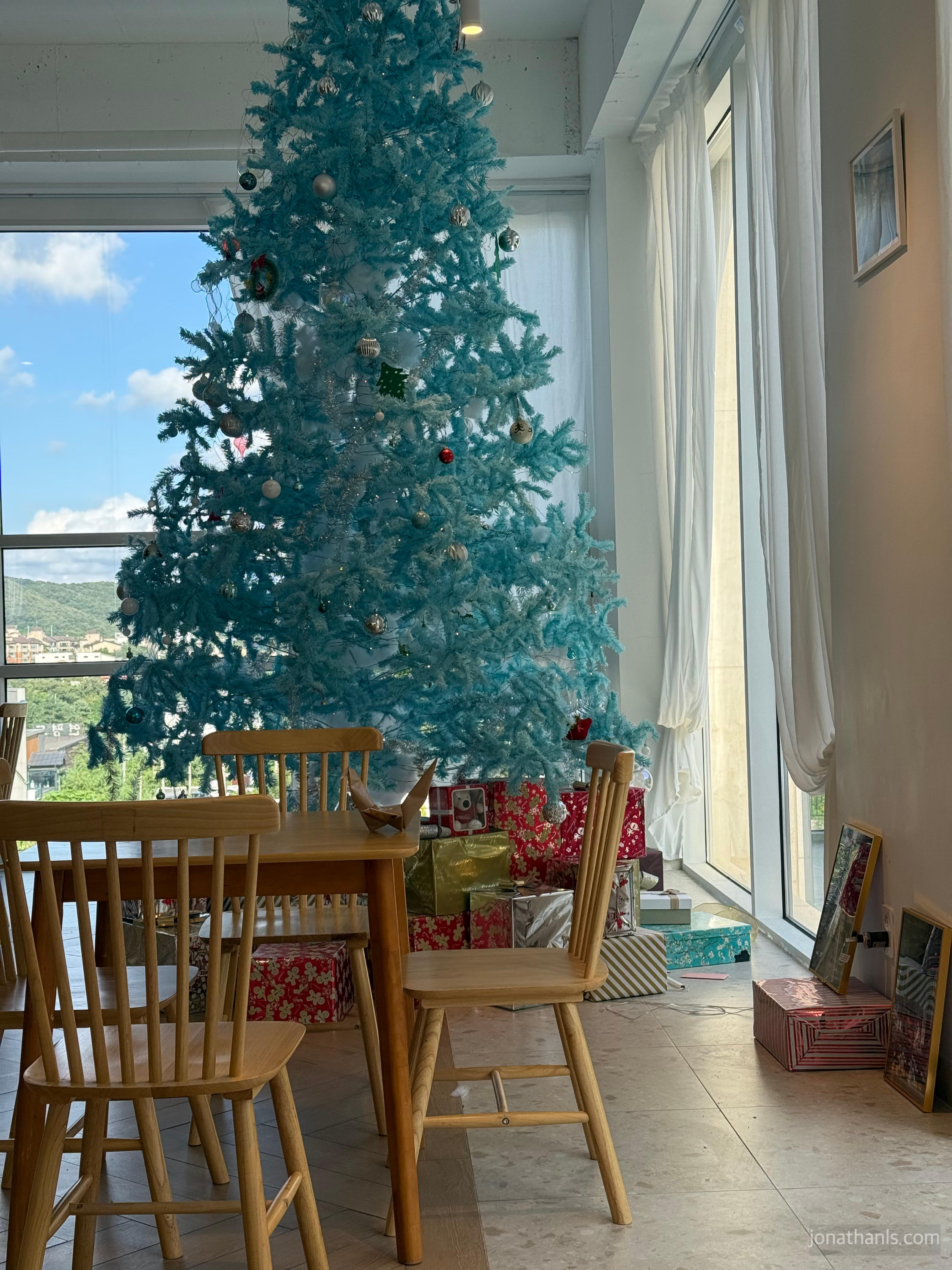 용인 신봉동 몬스마리 베이커리 카페 2층 실내 공간