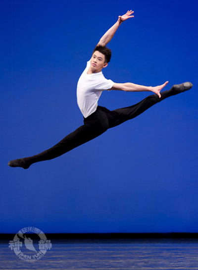 션윈 공연은 중국고전무용 역동적 표현력 5