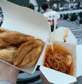 직관 전에 꼭 봐야 할 전국 야구장 간식 맛집 지도