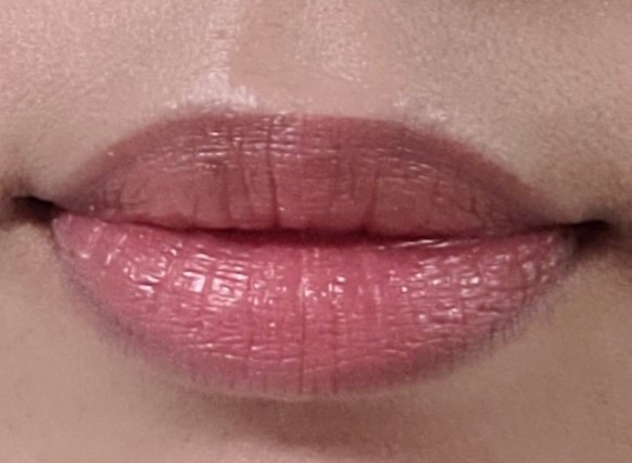 샤넬 NEW 루쥬 코코 밤 916 플러티 코랄 입술 발색