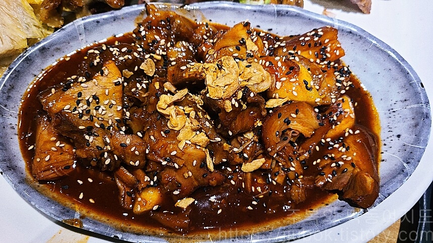 족이맛있는-사또족발-매운-불족발-2