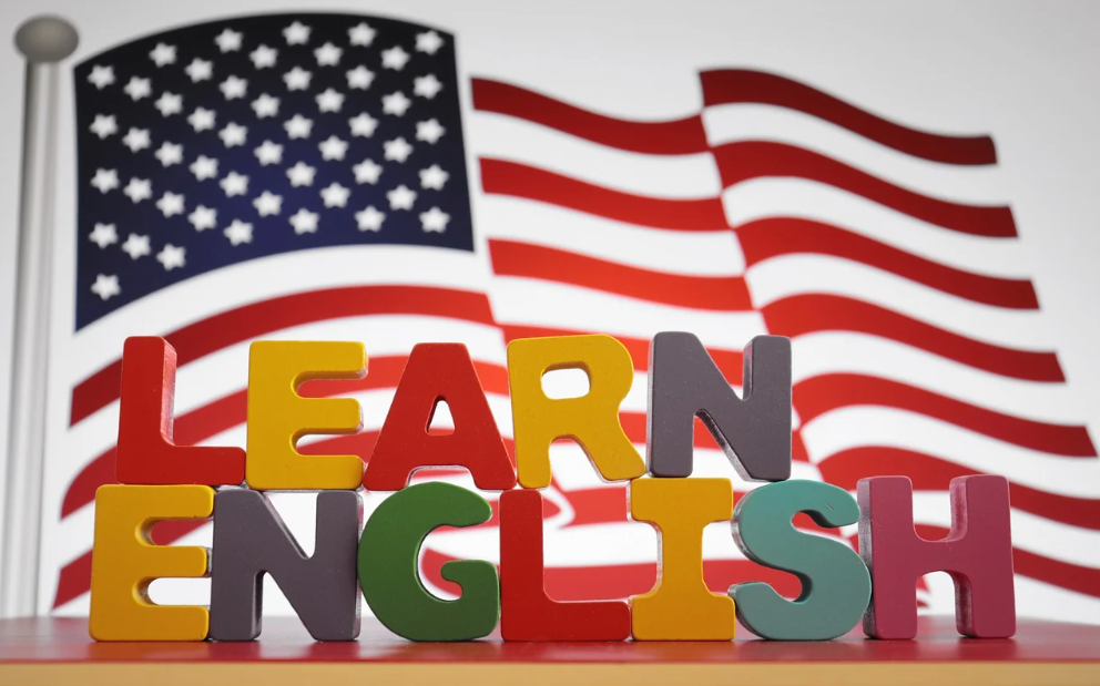 between - among 둘 사이 vs 여럿 중에서