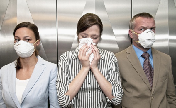 기침하는 사람들 사진