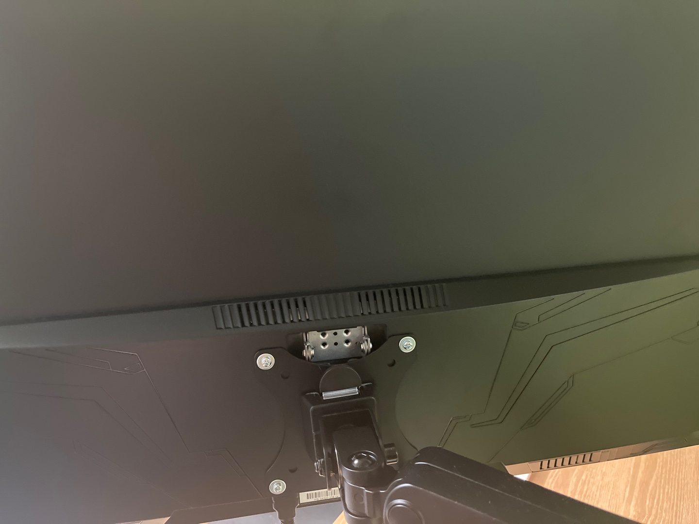 디엑스 초슬림 베젤리스 32인치 뒷면 VESA 홀