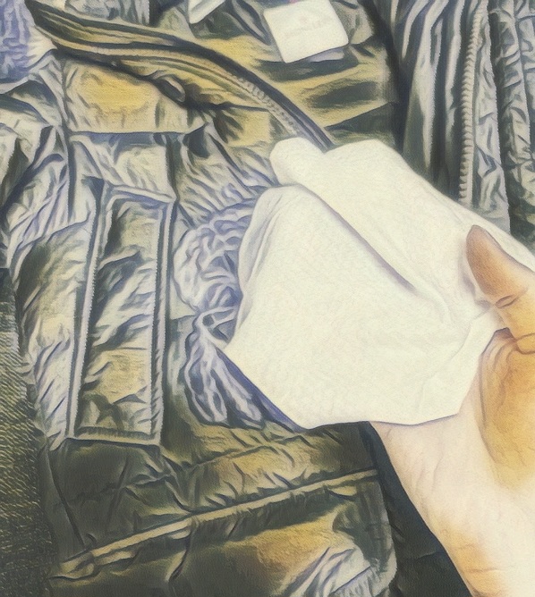 다운 재킷 안전하게 손 세탁하는 방법