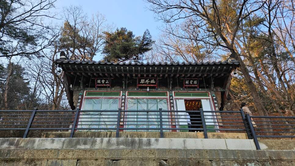 남양주 봉선사 : 광릉 숲의 정기와 세조의 넋이 머무는 천년고찰 광릉 숲 연꽃 힐링