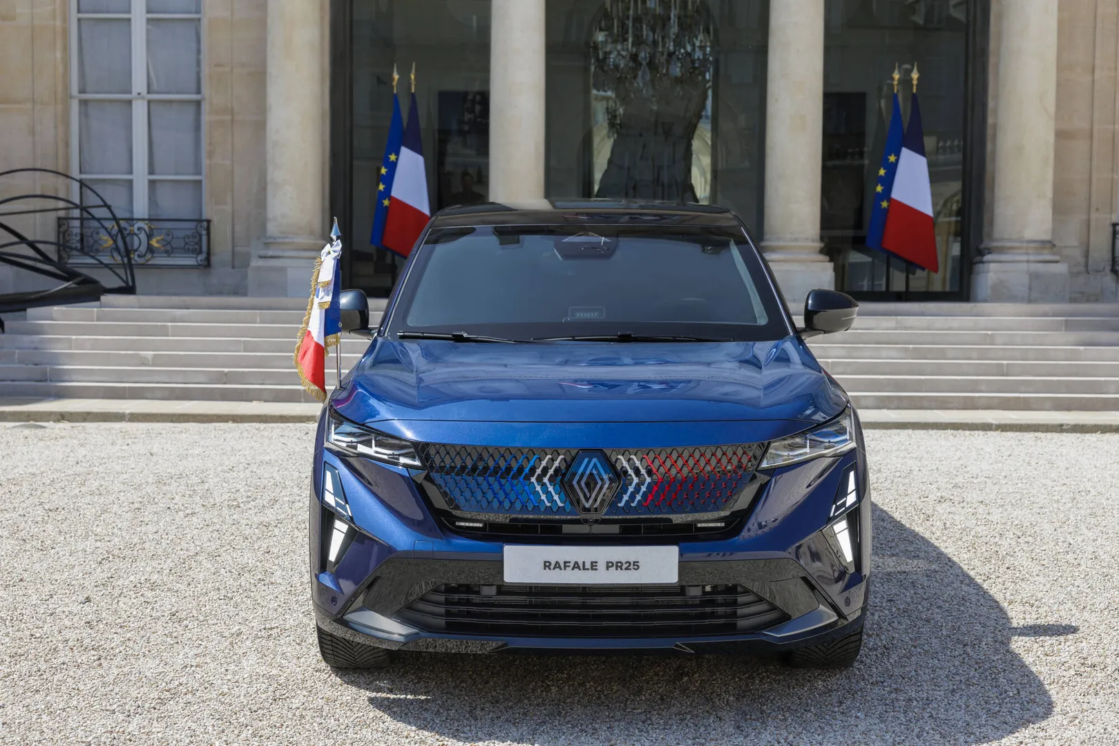 르노 라팔 프레지덴셜 차량 이미지