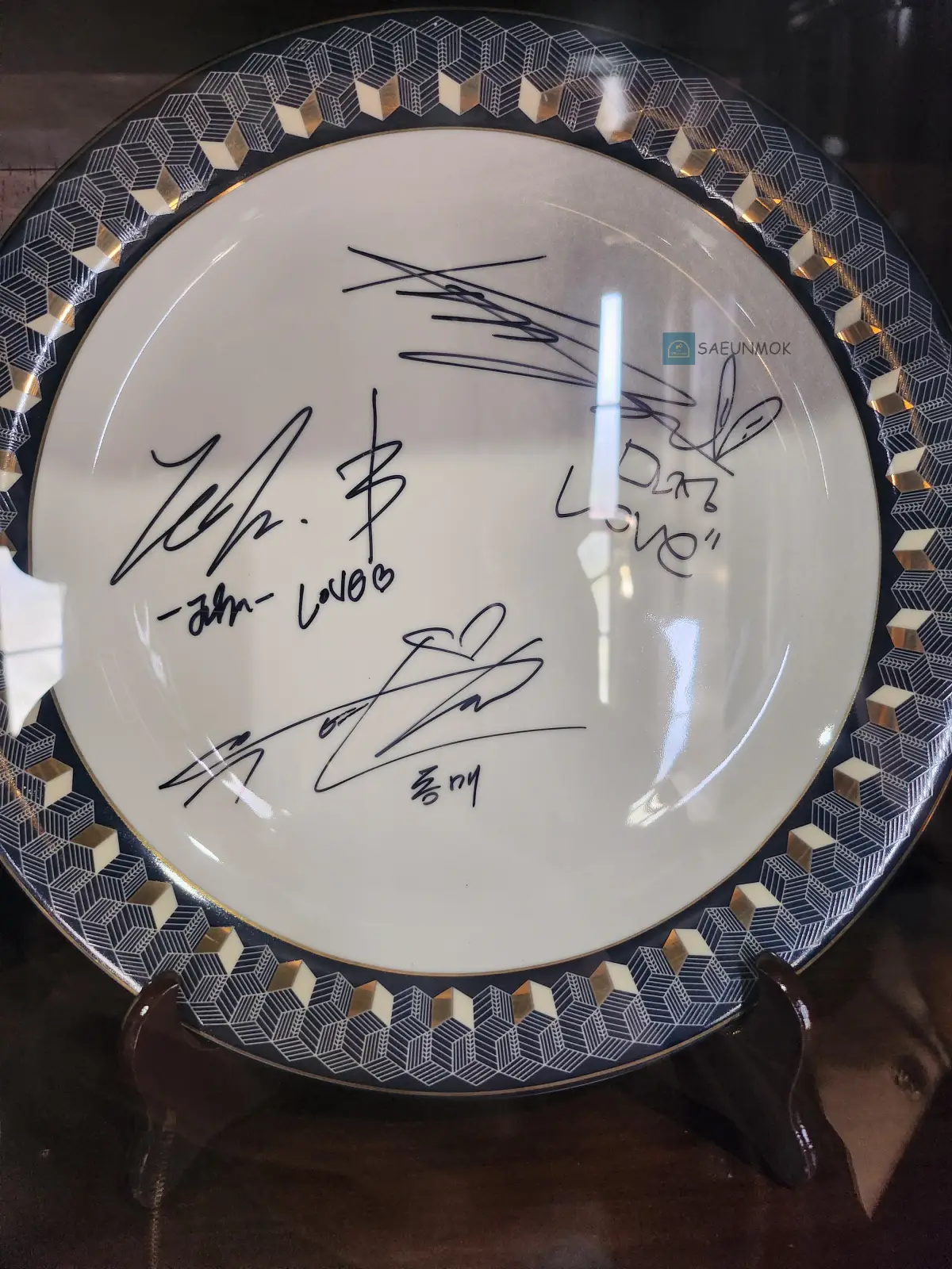 선샤인-스튜디오-배우-사인