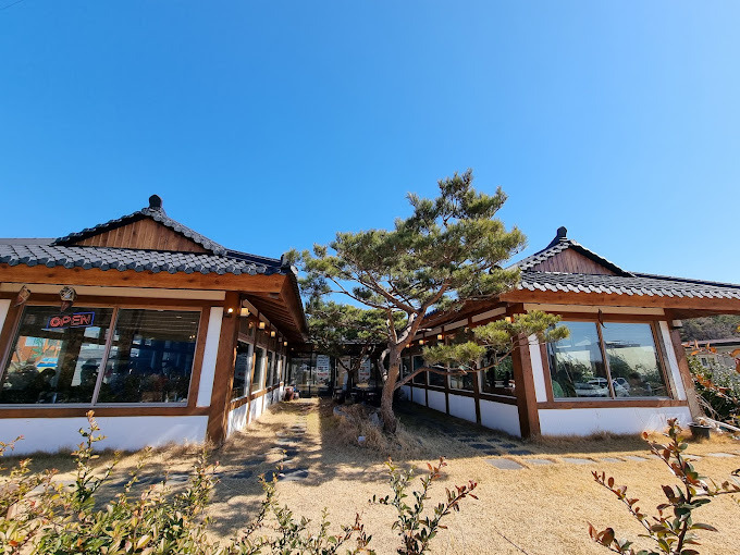 대부도 칼국수 명가 '대부객주'